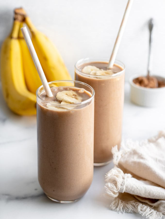 Minute Chocolate Banana Smoothie: Thick & Indulgent